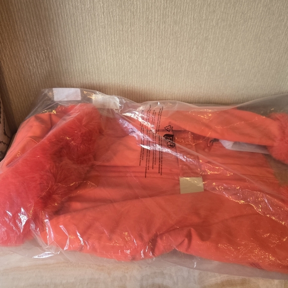 Goldbergh Giselle Ski Jacket Fur Cuffs Orange Goldbergh Giselle Belted Jacket - Picture 12 of 15